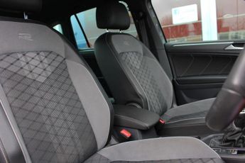 VOLKSWAGEN TIGUAN 1.5 TSI R-Line SUV 5dr Petrol DSG Euro 6 (s/s) (150 ps)