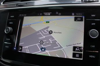VOLKSWAGEN TIGUAN 1.5 TSI R-Line SUV 5dr Petrol DSG Euro 6 (s/s) (150 ps)
