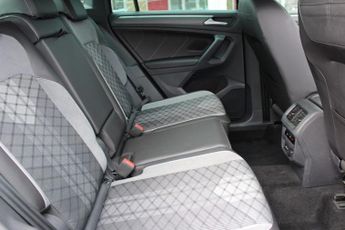 VOLKSWAGEN TIGUAN 1.5 TSI R-Line SUV 5dr Petrol DSG Euro 6 (s/s) (150 ps)