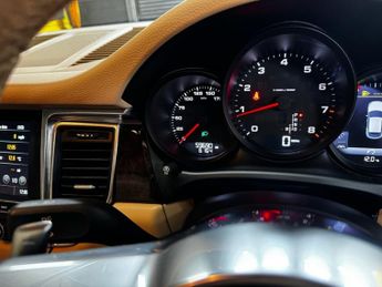 PORSCHE MACAN 2.0T SUV 5dr Petrol PDK 4WD Euro 6 (s/s) (237 ps)