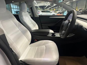 TESLA MODEL Y (Dual Motor) Long Range SUV 5dr Electric Auto 4WDE (384 bhp)