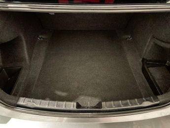 BMW 3 SERIES 2.0 320d Modern Saloon 4dr Diesel Auto Euro 5 (s/s) (184 ps)