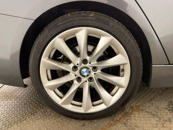 BMW 3 SERIES 2.0 320d Modern Saloon 4dr Diesel Auto Euro 5 (s/s) (184 ps)