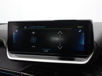 PEUGEOT E-2008 50kWh GT SUV 5dr Electric Auto (7kW Charger) (136 ps)