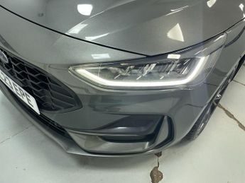 FORD FOCUS 1.0T EcoBoost MHEV ST-Line X Hatchback 5dr Petrol Hybrid DCT Eur