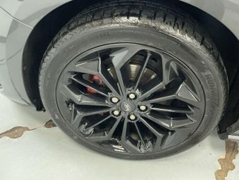 FORD FOCUS 1.0T EcoBoost MHEV ST-Line X Hatchback 5dr Petrol Hybrid DCT Eur