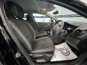 RENAULT CLIO 0.9 TCe Iconic Hatchback 5dr Petrol Manual Euro 6 (s/s) (90 ps) 