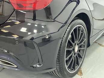 MERCEDES-BENZ A-CLASS 2.1 A200d AMG Line (Executive) Hatchback 5dr Diesel Manual Euro 