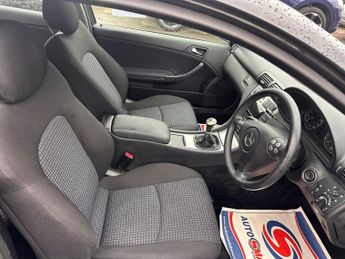 MERCEDES-BENZ C-CLASS 1.8 C180 Kompressor SE Coupe 2dr Petrol Manual (183 g/km, 143 bh