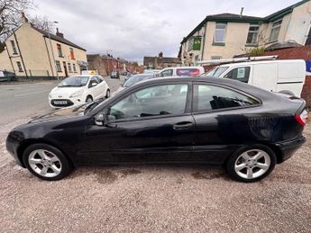 MERCEDES-BENZ C-CLASS 1.8 C180 Kompressor SE Coupe 2dr Petrol Manual (183 g/km, 143 bh