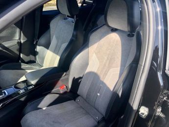 PEUGEOT E-2008 50kWh GT Premium SUV 5dr Electric Auto (136 ps)