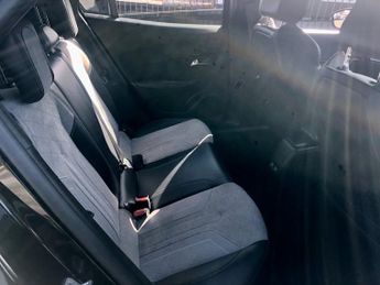 PEUGEOT E-2008 50kWh GT Premium SUV 5dr Electric Auto (136 ps)