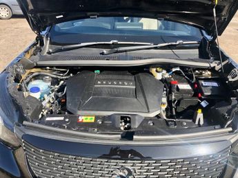 PEUGEOT E-2008 50kWh GT Premium SUV 5dr Electric Auto (136 ps)
