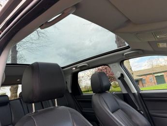 LAND ROVER DISCOVERY SPORT 2.2 SD4 HSE SUV 5dr Diesel Auto 4WD Euro 5 (s/s) (190 ps)