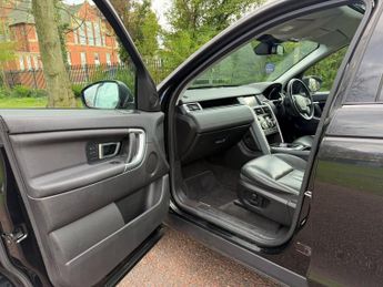 LAND ROVER DISCOVERY SPORT 2.2 SD4 HSE SUV 5dr Diesel Auto 4WD Euro 5 (s/s) (190 ps)