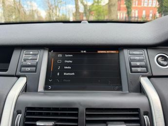 LAND ROVER DISCOVERY SPORT 2.2 SD4 HSE SUV 5dr Diesel Auto 4WD Euro 5 (s/s) (190 ps)