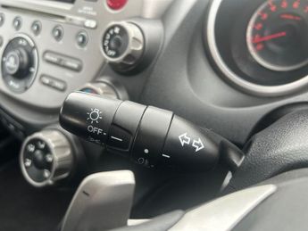 HONDA JAZZ 1.4 i-VTEC ES Hatchback 5dr Petrol i SHIFT Euro 4 (100 ps)