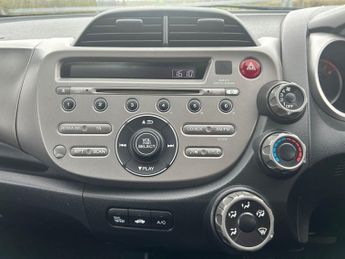 HONDA JAZZ 1.4 i-VTEC ES Hatchback 5dr Petrol i SHIFT Euro 4 (100 ps)