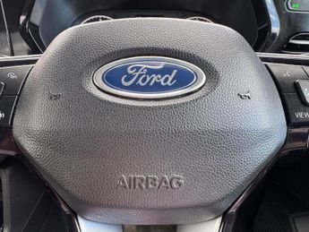 FORD TOURNEO CONNECT 2.0 EcoBlue Titanium MPV 5dr Diesel DCT Euro 6 (s/s) (122 ps)