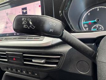 FORD TOURNEO CONNECT 2.0 EcoBlue Titanium MPV 5dr Diesel DCT Euro 6 (s/s) (122 ps)