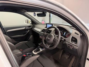AUDI Q3 2.0 Audi Q3 40 5dr Petrol quattro