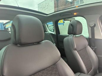 PEUGEOT 3008 2.0 HDi Allure SUV 5dr Diesel Auto Euro 5 (163 ps)