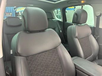 PEUGEOT 3008 2.0 HDi Allure SUV 5dr Diesel Auto Euro 5 (163 ps)