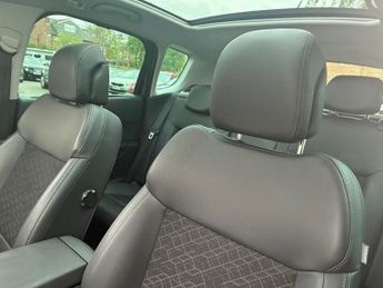 PEUGEOT 3008 2.0 HDi Allure SUV 5dr Diesel Auto Euro 5 (163 ps)