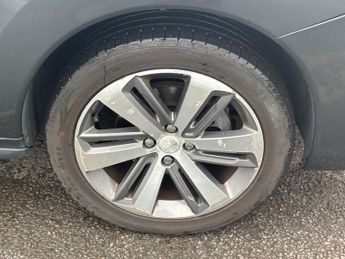 PEUGEOT 3008 2.0 HDi Allure SUV 5dr Diesel Auto Euro 5 (163 ps)