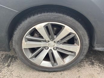 PEUGEOT 3008 2.0 HDi Allure SUV 5dr Diesel Auto Euro 5 (163 ps)