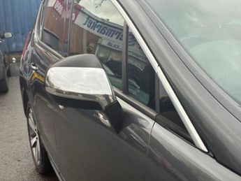 PEUGEOT 3008 2.0 HDi Allure SUV 5dr Diesel Auto Euro 5 (163 ps)