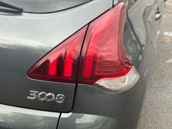 PEUGEOT 3008 2.0 HDi Allure SUV 5dr Diesel Auto Euro 5 (163 ps)