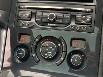 PEUGEOT 3008 2.0 HDi Allure SUV 5dr Diesel Auto Euro 5 (163 ps)