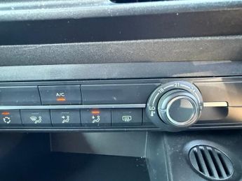 PEUGEOT e-Rifter 52kWh Allure Long MPV 5dr Electric Auto (7.4kW Charger) (136 ps)