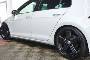 VOLKSWAGEN GOLF 2.0 TSI R Hatchback 5dr Petrol DSG 4Motion Euro 6 (s/s) (310 ps)