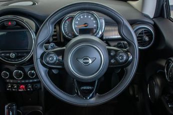 MINI HATCH 2.0 Cooper S Exclusive Hatchback 3dr Petrol Steptronic Euro 6 (s