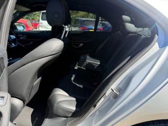 MERCEDES-BENZ C CLASS 2.0 C220d AMG Line Night Edition (Premium) Saloon 4dr Diesel G-T