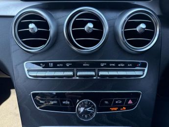 MERCEDES-BENZ C CLASS 2.0 C220d AMG Line Night Edition (Premium) Saloon 4dr Diesel G-T