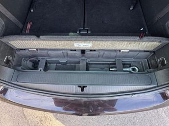 VAUXHALL ZAFIRA TOURER 1.4i Turbo SRi MPV 5dr Petrol Auto Euro 6 (140 ps)