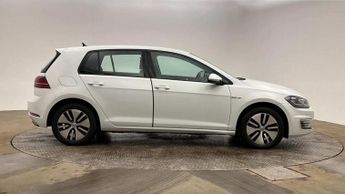 VOLKSWAGEN E-GOLF 35.8kWh e-Golf Hatchback 5dr Electric Auto (136 ps)
