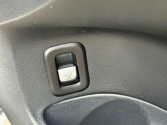 MERCEDES-BENZ C-CLASS 2.1 C220 BlueTEC AMG Line Saloon 4dr Diesel G-Tronic+ Euro 6 (s/