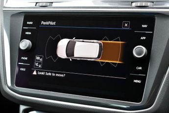 VOLKSWAGEN TIGUAN 2.0 TDI SE 5 DOOR DSG AUTO 148 BHP (EURO 6)