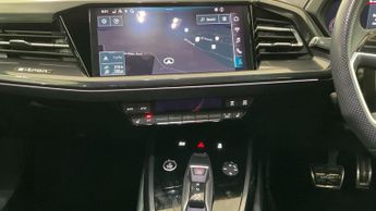 AUDI Q4 E-TRON 40 S line SUV 5dr Electric Auto 82kWh (204 ps)