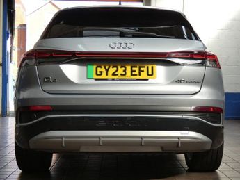 AUDI Q4 E-TRON 40 S line SUV 5dr Electric Auto 82kWh (204 ps)