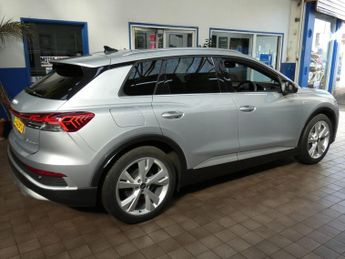 AUDI Q4 E-TRON 40 S line SUV 5dr Electric Auto 82kWh (204 ps)