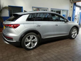 AUDI Q4 E-TRON 40 S line SUV 5dr Electric Auto 82kWh (204 ps)
