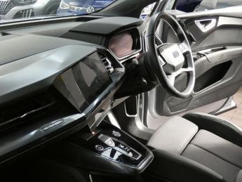 AUDI Q4 E-TRON 40 S line SUV 5dr Electric Auto 82kWh (204 ps)