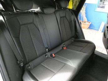 AUDI Q4 E-TRON 40 S line SUV 5dr Electric Auto 82kWh (204 ps)