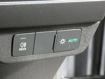 AUDI Q4 E-TRON 40 S line SUV 5dr Electric Auto 82kWh (204 ps)