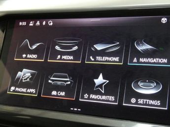 AUDI Q4 E-TRON 40 S line SUV 5dr Electric Auto 82kWh (204 ps)